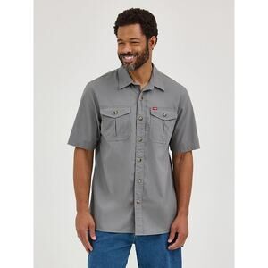 Men's Wrangler Relaxed Stretch Poplin Shirt. NWT Size M